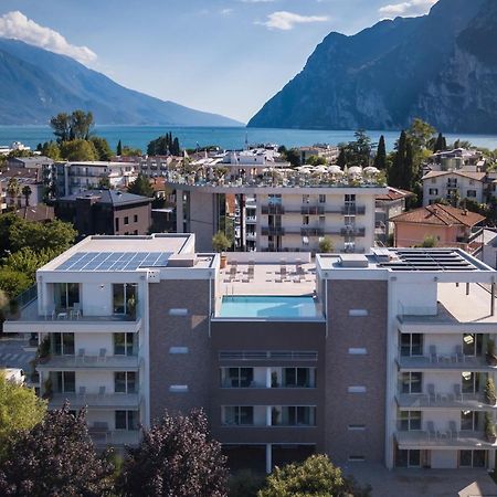Aris Apartments & Sky Pool - Tonelli Hotels - Adult Friendly Riva del Garda Exteriör bild