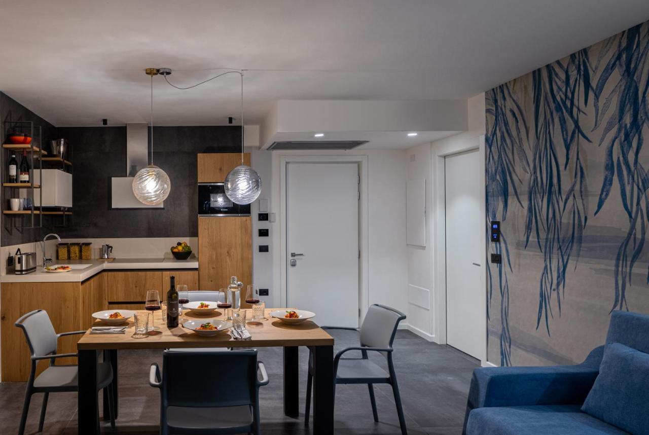 Aris Apartments & Sky Pool - Tonelli Hotels - Adult Friendly Riva del Garda Exteriör bild
