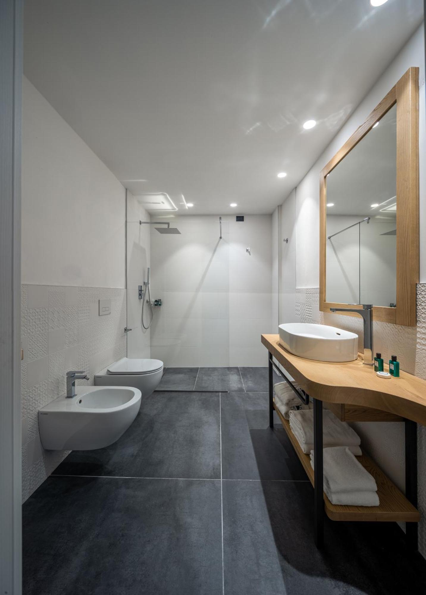 Aris Apartments & Sky Pool - Tonelli Hotels - Adult Friendly Riva del Garda Rum bild